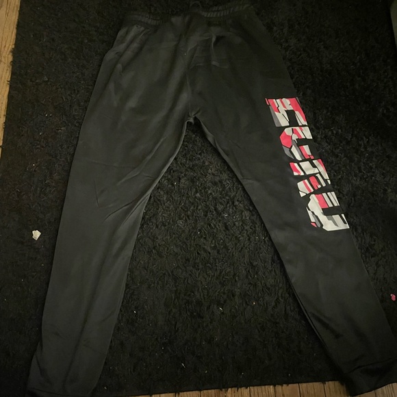 Sweatpants - Picture 2 of 4